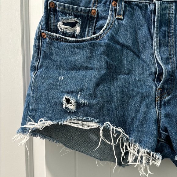 Vintage 501 Levi Shorts - Picture 4 of 8